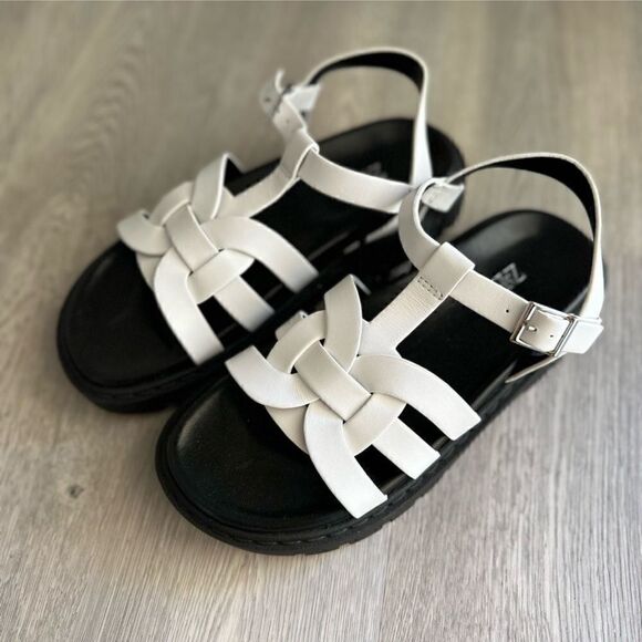 ZARA FLAT LEATHER CAGE SANDALS WITH TRACK SOLE - Picture 2 of 4